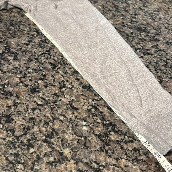 American Eagle long sleeve active flex gray Tshirt NWT L - Picture 7 of 7